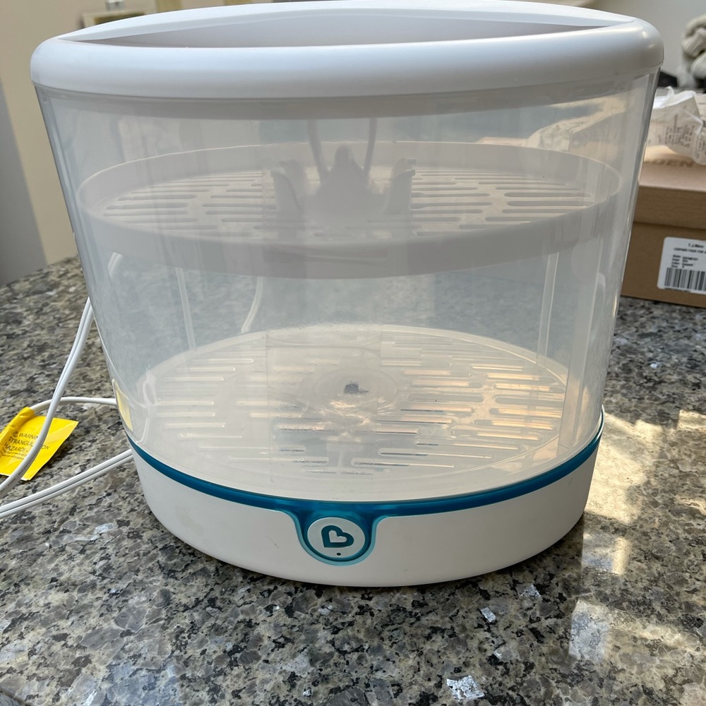 Munchkin sterilizer
